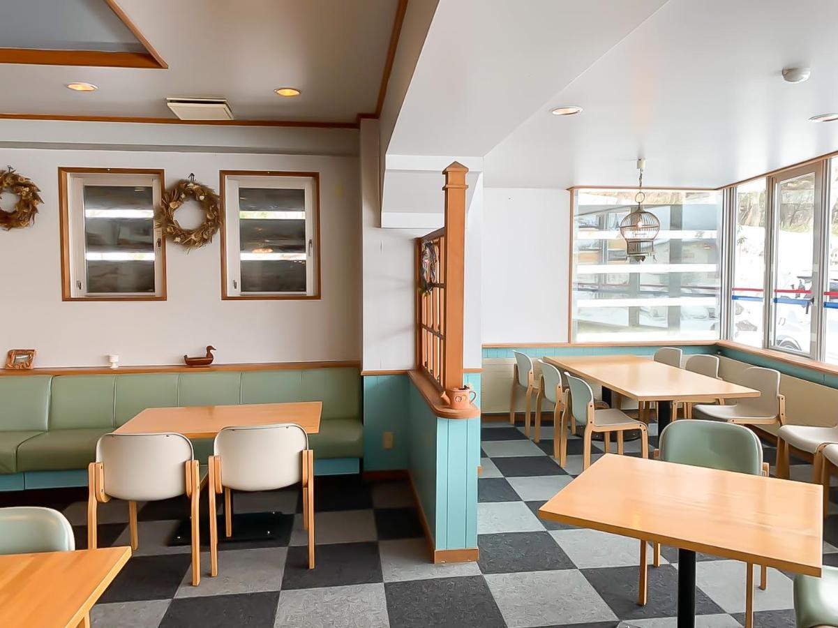 Hotel Sankt Moritz Shiga Shimotakai Bagian luar foto