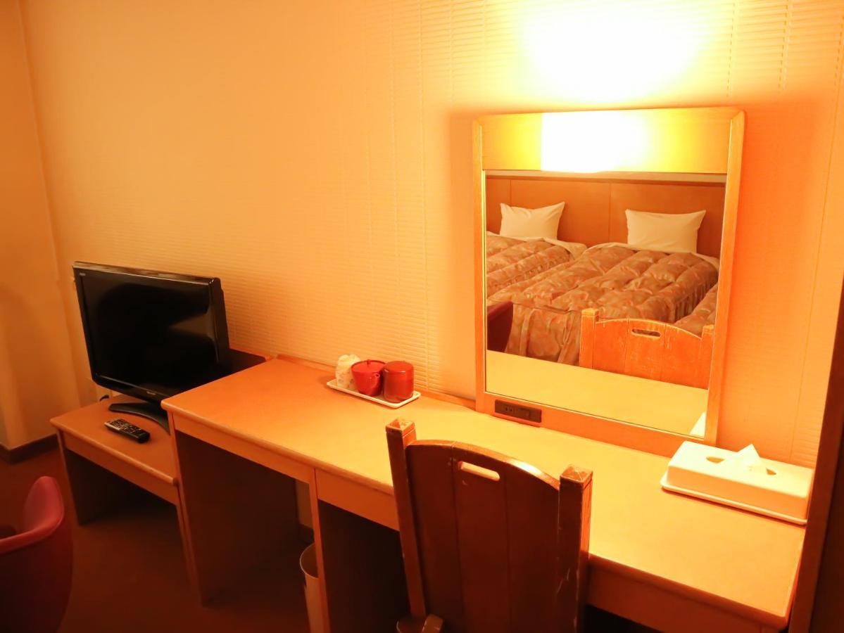 Hotel Sankt Moritz Shiga Shimotakai Bagian luar foto