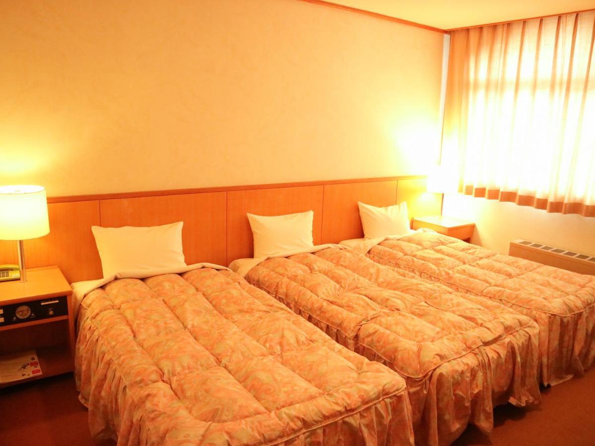 Hotel Sankt Moritz Shiga Shimotakai Bagian luar foto