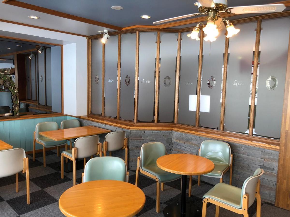 Hotel Sankt Moritz Shiga Shimotakai Bagian luar foto