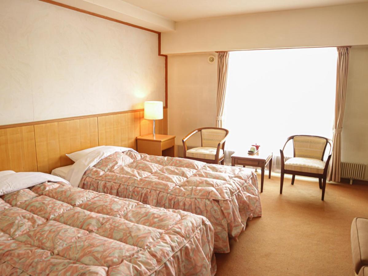 Hotel Sankt Moritz Shiga Shimotakai Bagian luar foto